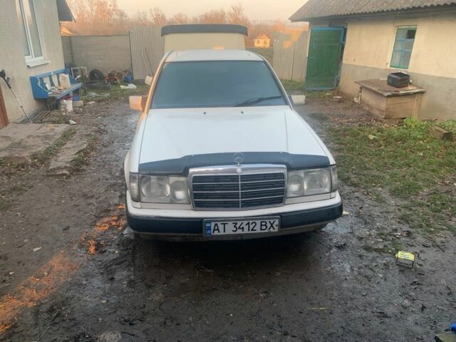 Білий Мерседес В124, об'ємом двигуна 2.6 л та пробігом 3 тис. км за 1700 $, фото 1 на Automoto.ua