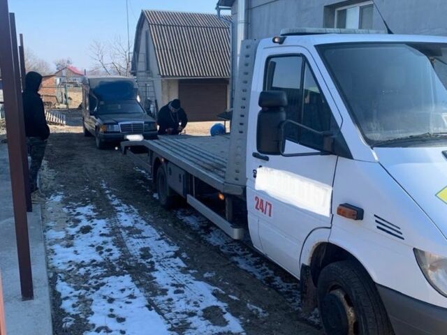 Чорний Мерседес В124, об'ємом двигуна 2.9 л та пробігом 1000 тис. км за 2300 $, фото 1 на Automoto.ua