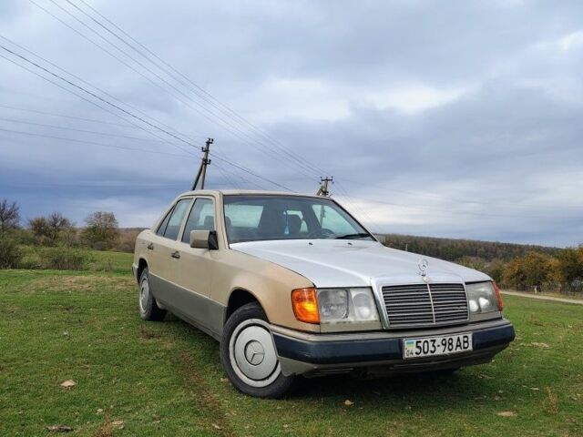 Сірий Мерседес В124, об'ємом двигуна 3 л та пробігом 311 тис. км за 1900 $, фото 1 на Automoto.ua