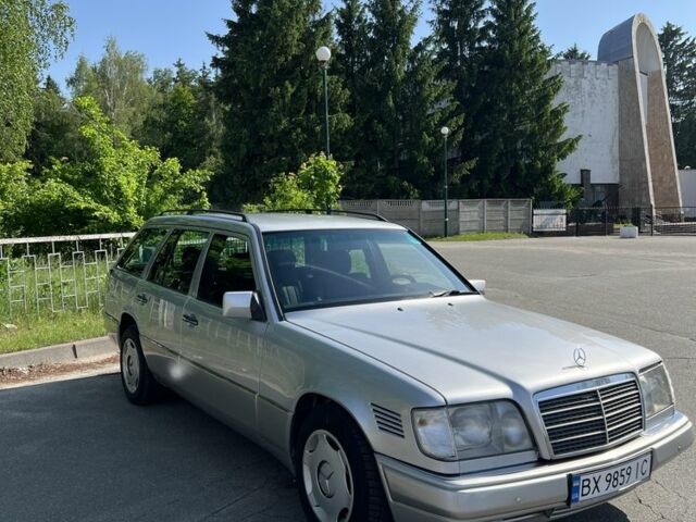 Сірий Мерседес В124, об'ємом двигуна 3 л та пробігом 500 тис. км за 3999 $, фото 1 на Automoto.ua