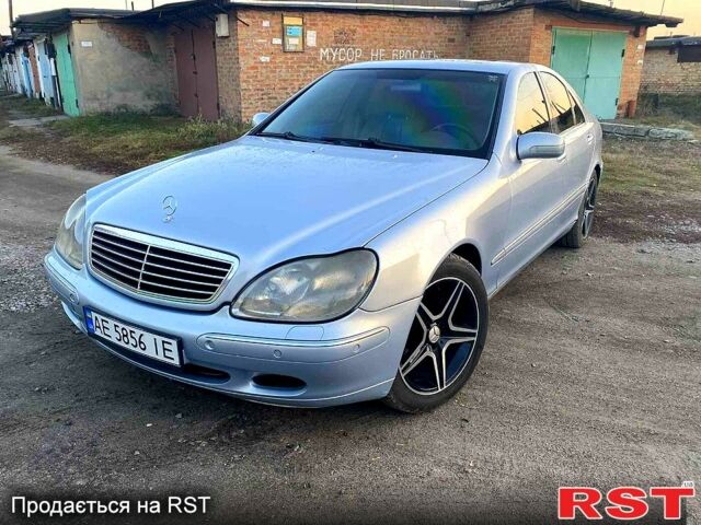 Синій Мерседес В220, об'ємом двигуна 3.2 л та пробігом 267 тис. км за 6000 $, фото 1 на Automoto.ua