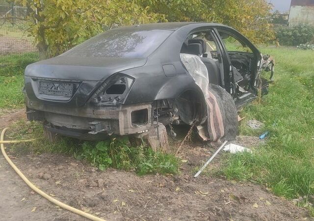 Чорний Мерседес X-Class, об'ємом двигуна 5.5 л та пробігом 3 тис. км за 1500 $, фото 1 на Automoto.ua