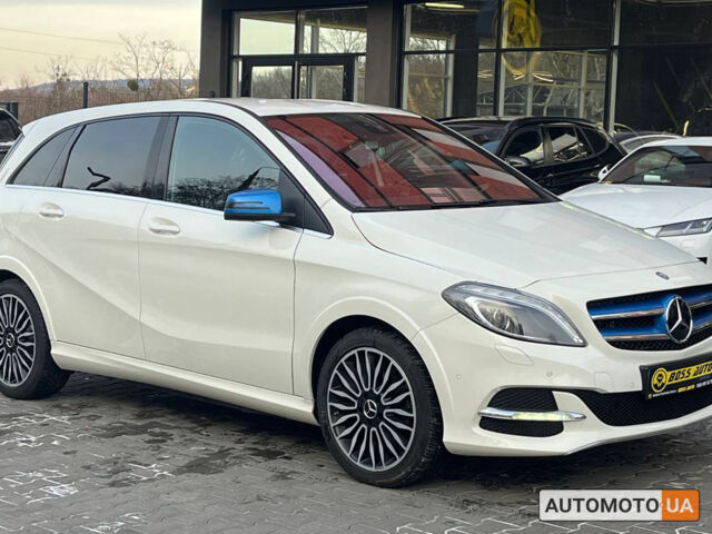Белый Мерседес B 250e, объемом двигателя 31 л и пробегом 99 тыс. км за 12700 $, фото 1 на Automoto.ua