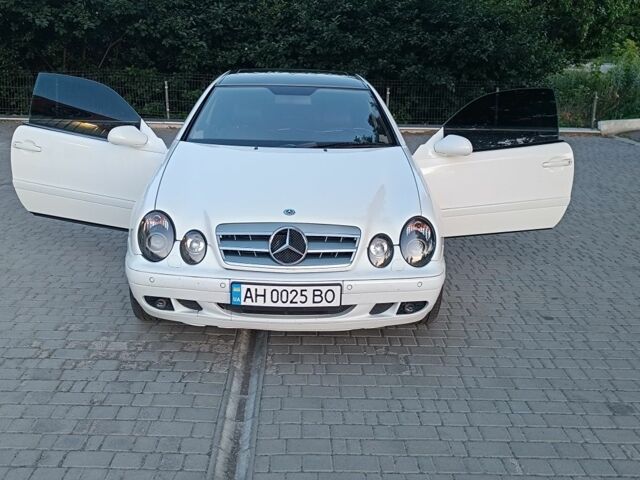 Білий Мерседес CLK-Class, об'ємом двигуна 3.2 л та пробігом 333 тис. км за 4997 $, фото 1 на Automoto.ua