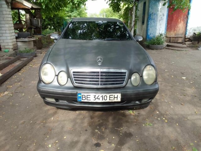 Черный Мерседес CLK-Class, объемом двигателя 2.3 л и пробегом 269 тыс. км за 3500 $, фото 1 на Automoto.ua