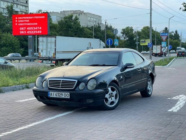 Черный Мерседес CLK-Class, объемом двигателя 2 л и пробегом 200 тыс. км за 2599 $, фото 1 на Automoto.ua