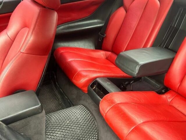 Червоний Мерседес CLK-Class, об'ємом двигуна 2 л та пробігом 300 тис. км за 2500 $, фото 1 на Automoto.ua