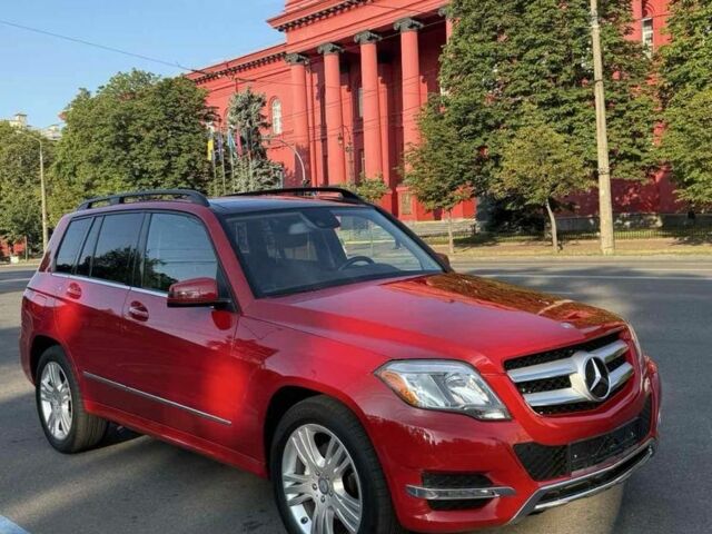 Красный Мерседес CLK-Class, объемом двигателя 2.2 л и пробегом 180 тыс. км за 18690 $, фото 1 на Automoto.ua