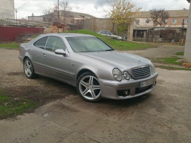 Серый Мерседес CLK-Class, объемом двигателя 2 л и пробегом 350 тыс. км за 6000 $, фото 1 на Automoto.ua