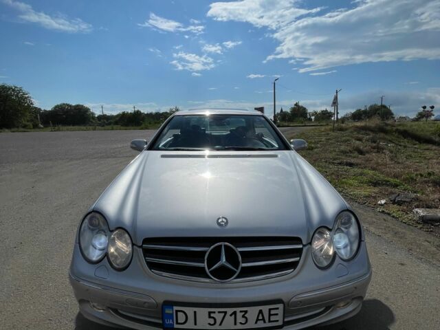 Серый Мерседес CLK-Class, объемом двигателя 2.6 л и пробегом 281 тыс. км за 5000 $, фото 1 на Automoto.ua
