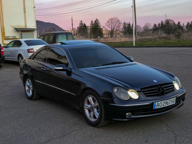 Синий Мерседес CLK-Class, объемом двигателя 2.6 л и пробегом 385 тыс. км за 5000 $, фото 1 на Automoto.ua