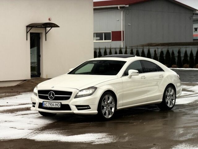 Белый Мерседес CLS серия, объемом двигателя 4.7 л и пробегом 140 тыс. км за 16800 $, фото 1 на Automoto.ua