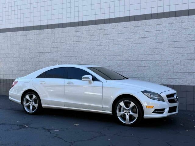 Білий Мерседес CLS серия, об'ємом двигуна 4.7 л та пробігом 80 тис. км за 7700 $, фото 1 на Automoto.ua