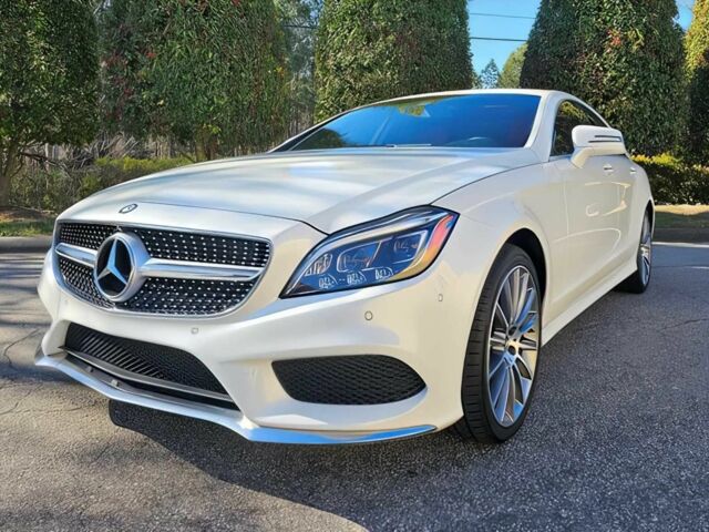 Белый Мерседес CLS серия, объемом двигателя 4.7 л и пробегом 74 тыс. км за 20000 $, фото 1 на Automoto.ua