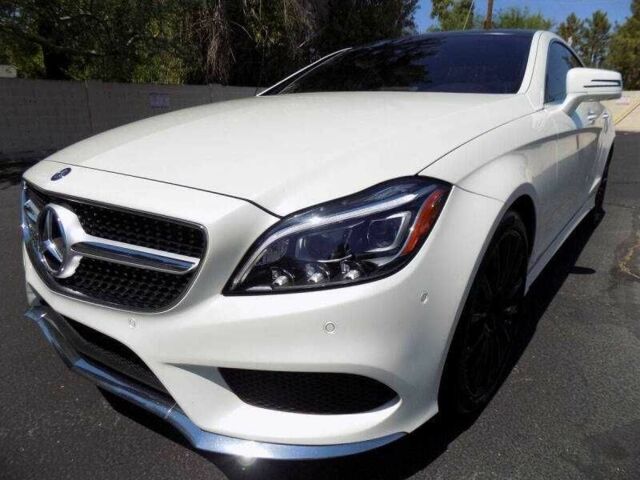 Белый Мерседес CLS серия, объемом двигателя 3 л и пробегом 44 тыс. км за 8300 $, фото 1 на Automoto.ua