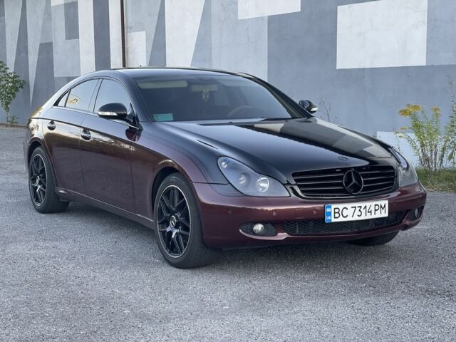 Червоний Мерседес CLS серия, об'ємом двигуна 5 л та пробігом 151 тис. км за 9500 $, фото 1 на Automoto.ua