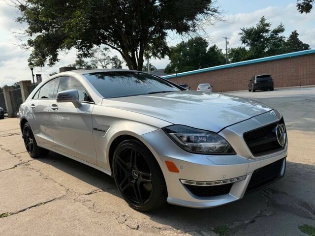 Серый Мерседес CLS серия, объемом двигателя 5.5 л и пробегом 89 тыс. км за 13300 $, фото 1 на Automoto.ua