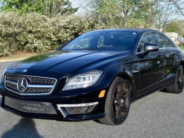 Серый Мерседес CLS серия, объемом двигателя 5.5 л и пробегом 110 тыс. км за 14747 $, фото 1 на Automoto.ua