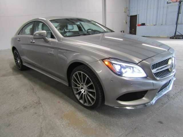 Серый Мерседес CLS серия, объемом двигателя 0 л и пробегом 200 тыс. км за 14500 $, фото 1 на Automoto.ua
