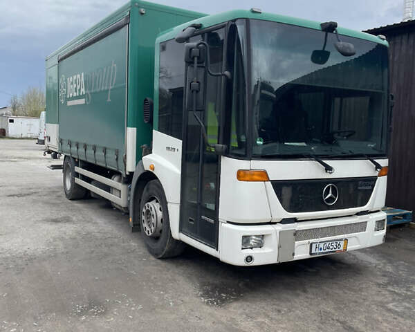 Зеленый Мерседес Econic, объемом двигателя 7.2 л и пробегом 557 тыс. км за 31500 $, фото 1 на Automoto.ua