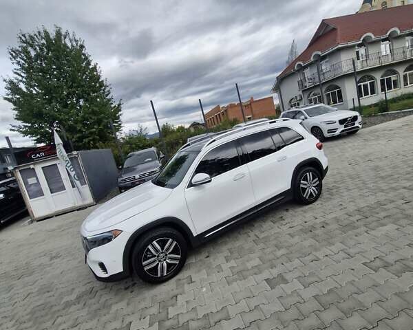Белый Мерседес EQB, объемом двигателя 0 л и пробегом 63 тыс. км за 31999 $, фото 1 на Automoto.ua