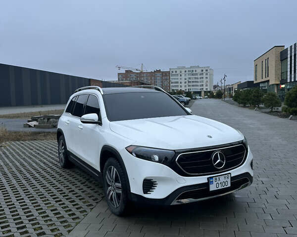Білий Мерседес EQB, об'ємом двигуна 0 л та пробігом 14 тис. км за 38000 $, фото 1 на Automoto.ua