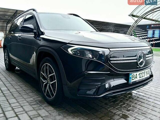 Черный Мерседес EQB, объемом двигателя 0 л и пробегом 17 тыс. км за 31500 $, фото 1 на Automoto.ua