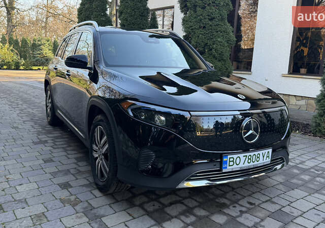 Мерседес EQB, объемом двигателя 0 л и пробегом 11 тыс. км за 33999 $, фото 1 на Automoto.ua
