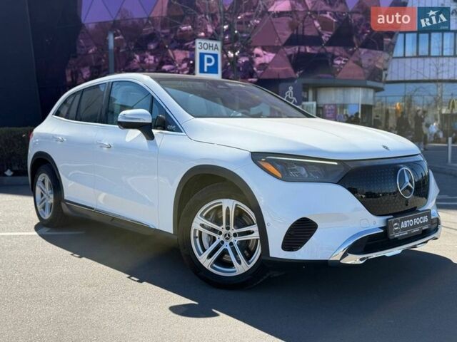 Белый Мерседес EQE, объемом двигателя 0 л и пробегом 24 тыс. км за 53990 $, фото 1 на Automoto.ua