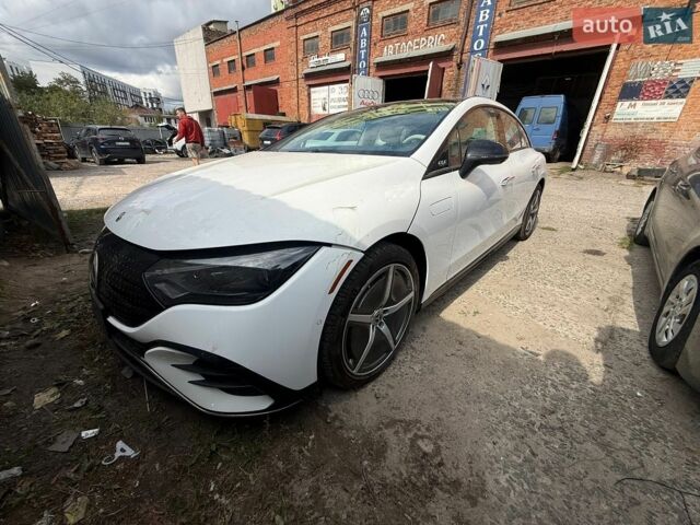 Белый Мерседес EQE, объемом двигателя 0 л и пробегом 4 тыс. км за 33500 $, фото 1 на Automoto.ua