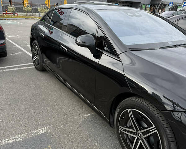Чорний Мерседес EQE, об'ємом двигуна 0 л та пробігом 4 тис. км за 46000 $, фото 1 на Automoto.ua