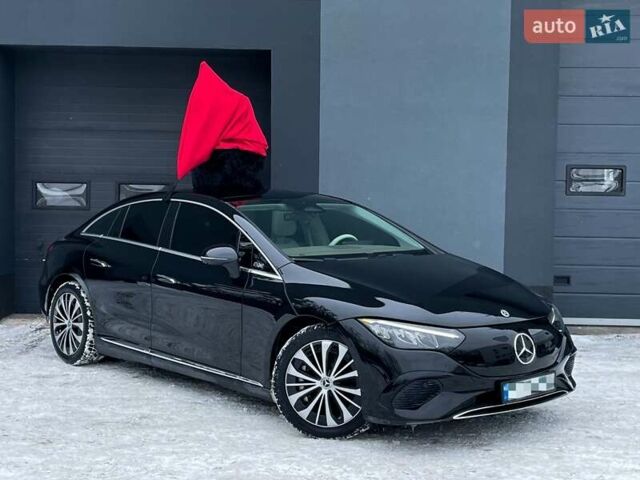 Чорний Мерседес EQE, об'ємом двигуна 0 л та пробігом 51 тис. км за 39999 $, фото 1 на Automoto.ua