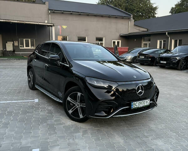 Черный Мерседес EQE, объемом двигателя 0 л и пробегом 20 тыс. км за 52000 $, фото 1 на Automoto.ua