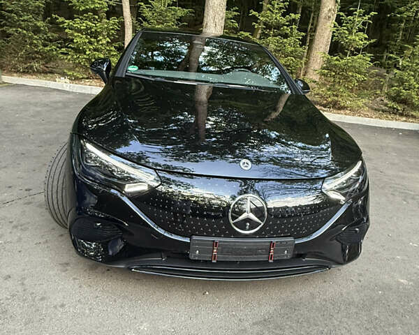 Черный Мерседес EQE, объемом двигателя 0 л и пробегом 10 тыс. км за 65500 $, фото 1 на Automoto.ua