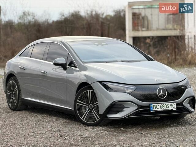 Серый Мерседес EQE, объемом двигателя 0 л и пробегом 27 тыс. км за 42500 $, фото 1 на Automoto.ua