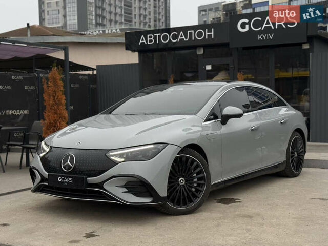 Серый Мерседес EQE, объемом двигателя 0 л и пробегом 18 тыс. км за 50000 $, фото 1 на Automoto.ua