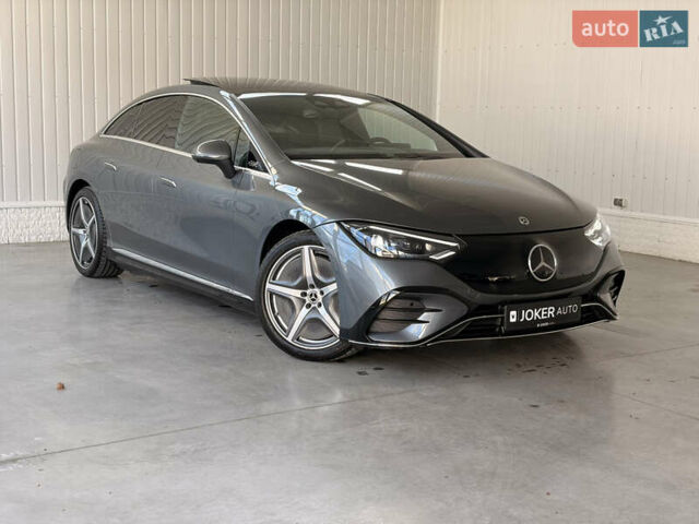Серый Мерседес EQE, объемом двигателя 0 л и пробегом 41 тыс. км за 47500 $, фото 1 на Automoto.ua