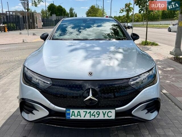 Серый Мерседес EQE, объемом двигателя 0 л и пробегом 43 тыс. км за 47500 $, фото 1 на Automoto.ua