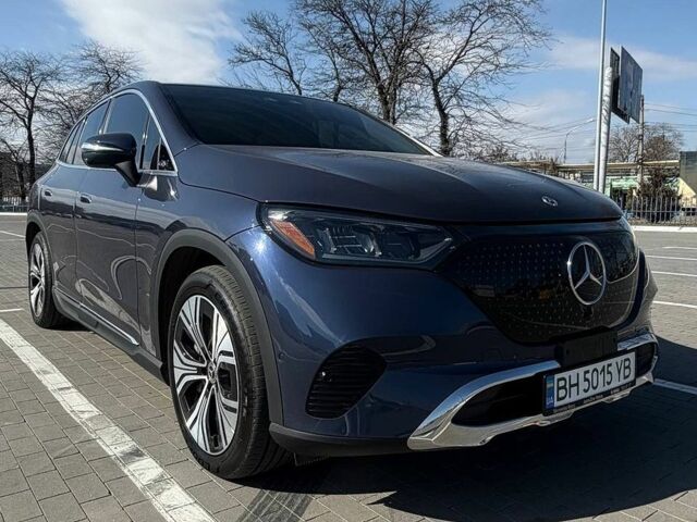 Синій Мерседес EQE, об'ємом двигуна 0 л та пробігом 42 тис. км за 43000 $, фото 1 на Automoto.ua
