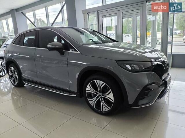 Серый Мерседес EQE SUV, объемом двигателя 0 л и пробегом 1 тыс. км за 69900 $, фото 1 на Automoto.ua