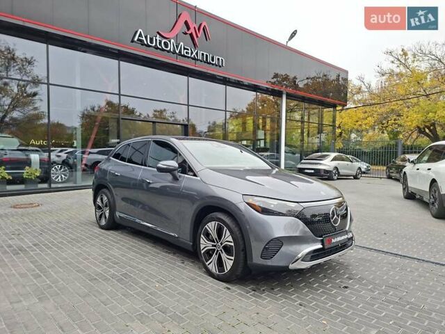 Серый Мерседес EQE SUV, объемом двигателя 0 л и пробегом 7 тыс. км за 57900 $, фото 1 на Automoto.ua