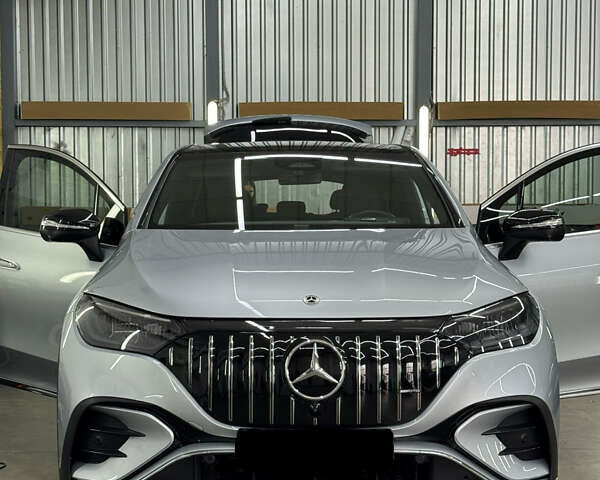 Серый Мерседес EQE SUV, объемом двигателя 0 л и пробегом 25 тыс. км за 44500 $, фото 1 на Automoto.ua