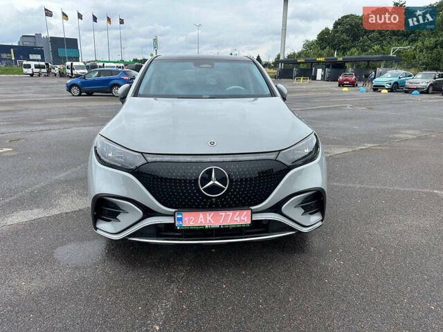Серый Мерседес EQE SUV, объемом двигателя 0 л и пробегом 20 тыс. км за 48900 $, фото 1 на Automoto.ua