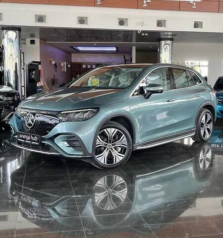 Зеленый Мерседес EQE SUV, объемом двигателя 0 л и пробегом 14 тыс. км за 58000 $, фото 1 на Automoto.ua