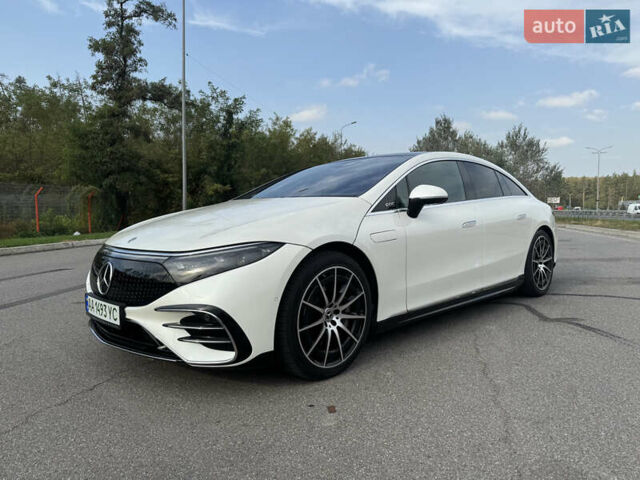 Белый Мерседес EQS, объемом двигателя 0 л и пробегом 49 тыс. км за 63900 $, фото 1 на Automoto.ua