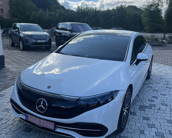 Белый Мерседес EQS, объемом двигателя 0 л и пробегом 53 тыс. км за 47000 $, фото 1 на Automoto.ua