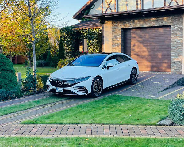 Белый Мерседес EQS, объемом двигателя 0 л и пробегом 26 тыс. км за 57000 $, фото 1 на Automoto.ua