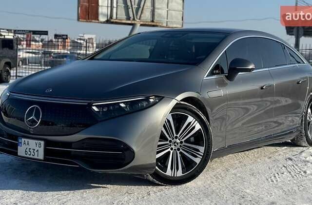 Серый Мерседес EQS, объемом двигателя 0 л и пробегом 50 тыс. км за 59999 $, фото 1 на Automoto.ua