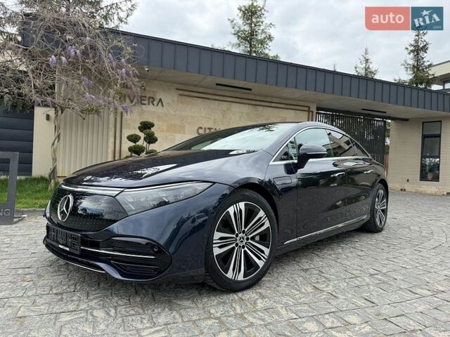 Синий Мерседес EQS, объемом двигателя 0 л и пробегом 40 тыс. км за 40900 $, фото 1 на Automoto.ua