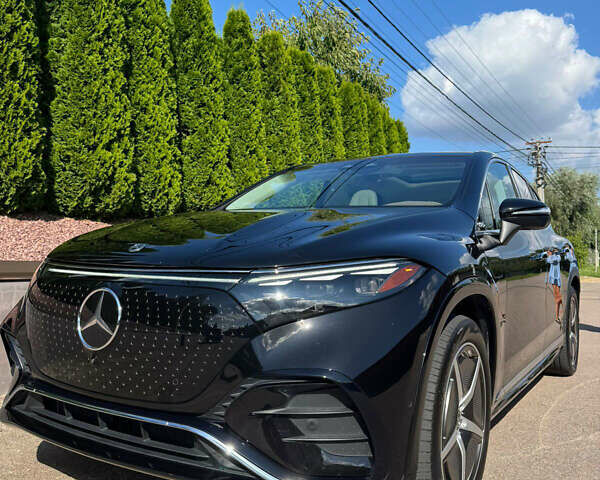 Черный Мерседес EQS SUV, объемом двигателя 0 л и пробегом 50 тыс. км за 70000 $, фото 1 на Automoto.ua